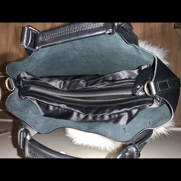 Danier Purse - Picture 2 of 3